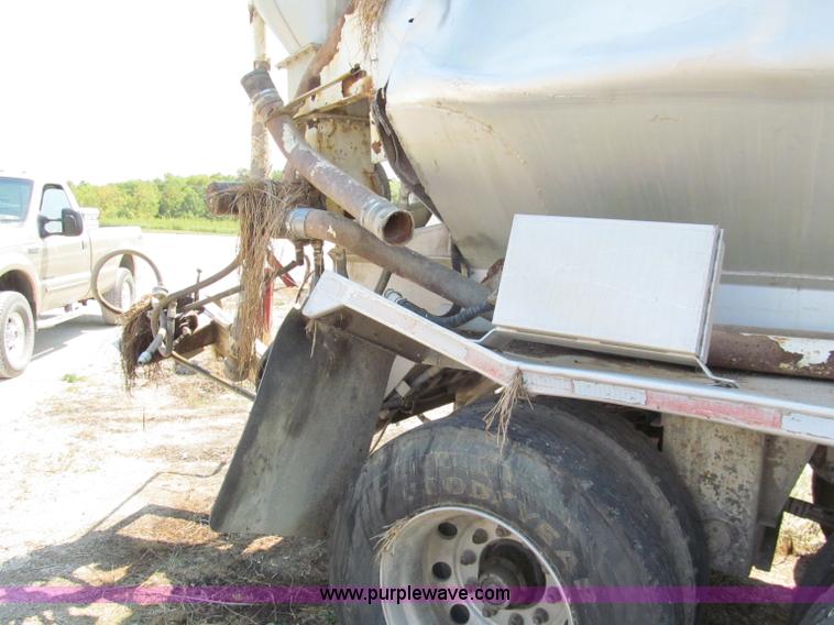 image for item E2100 2007 Ledwell 40' dry bulk trailer