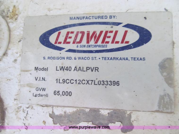 image for item E2100 2007 Ledwell 40' dry bulk trailer