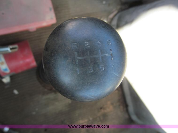 image for item E2166 1987 Ford L9000 semi truck