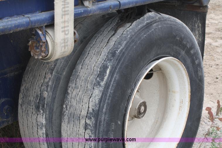 image for item F2637 1985 Dorsey 45' flatbed trailer