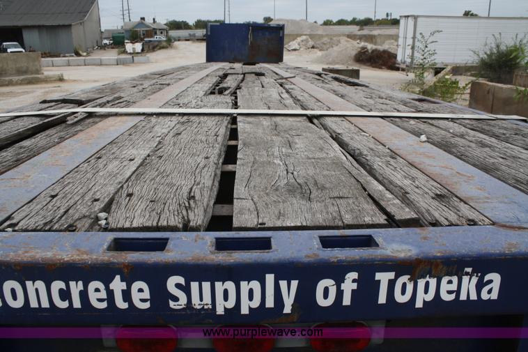 image for item F2637 1985 Dorsey 45' flatbed trailer