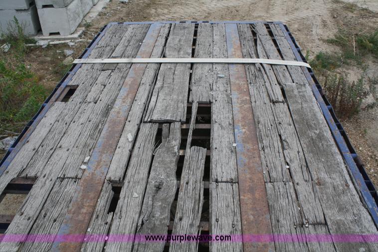 image for item F2637 1985 Dorsey 45' flatbed trailer