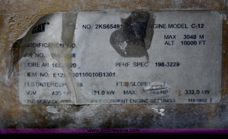 image for item F2639 2001 Kenworth T800B semi truck