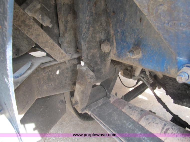 image for item F3028 1998 Peterbilt 377 semi truck