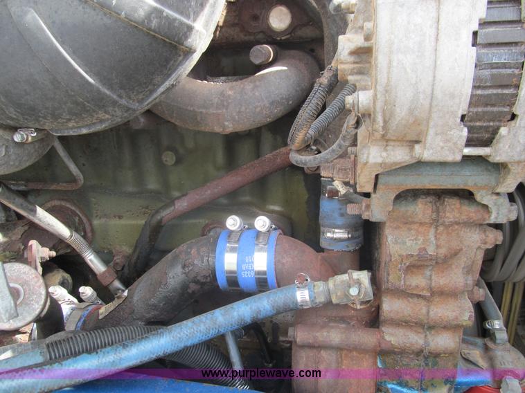 image for item F3028 1998 Peterbilt 377 semi truck