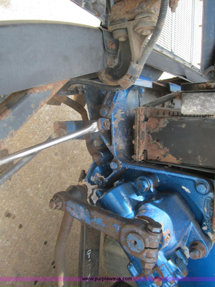 image for item F3028 1998 Peterbilt 377 semi truck