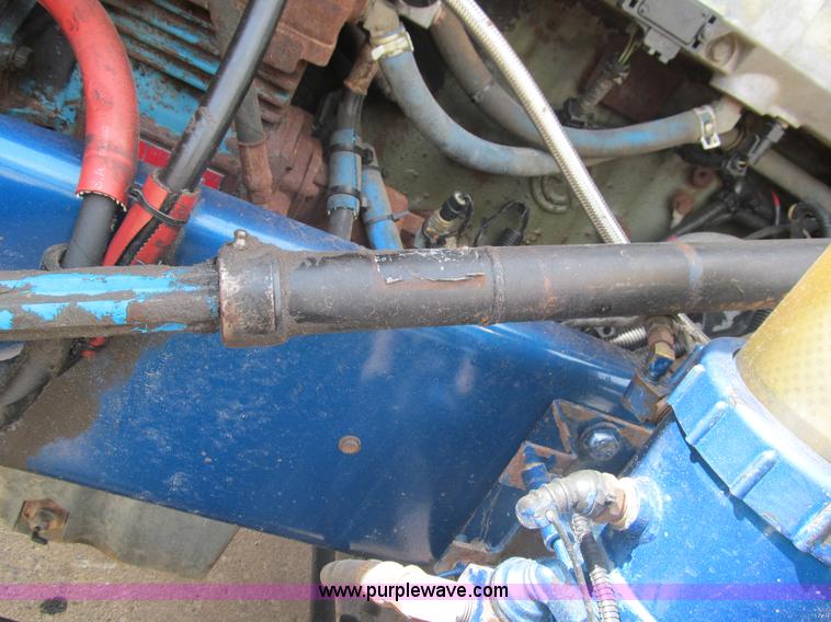 image for item F3028 1998 Peterbilt 377 semi truck