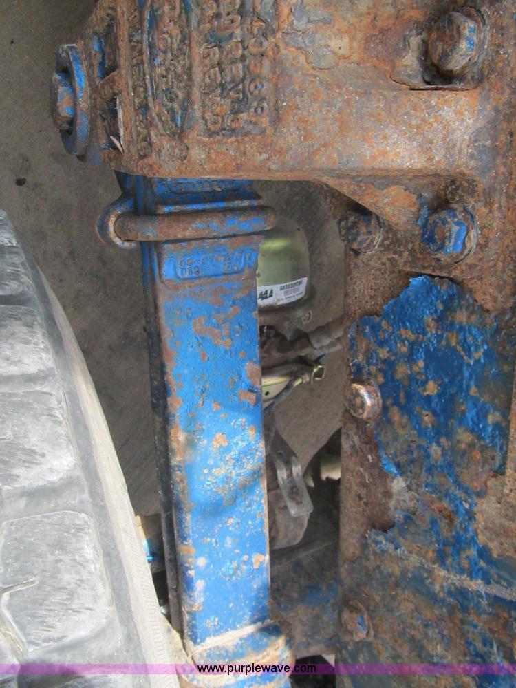 image for item F3028 1998 Peterbilt 377 semi truck