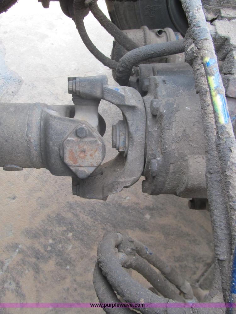 image for item F3028 1998 Peterbilt 377 semi truck