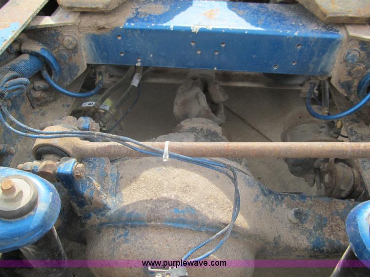 image for item F3028 1998 Peterbilt 377 semi truck