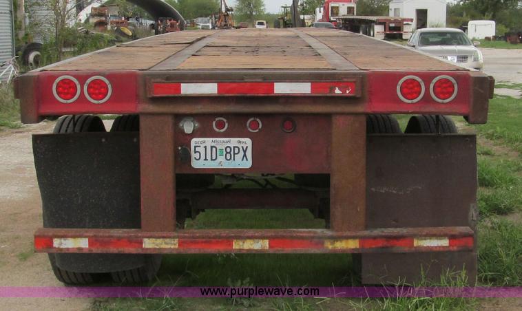 image for item F4577 2000 Wabash 48' flatbed trailer