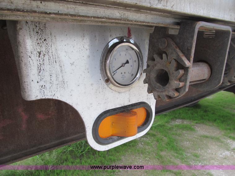 image for item F4577 2000 Wabash 48' flatbed trailer