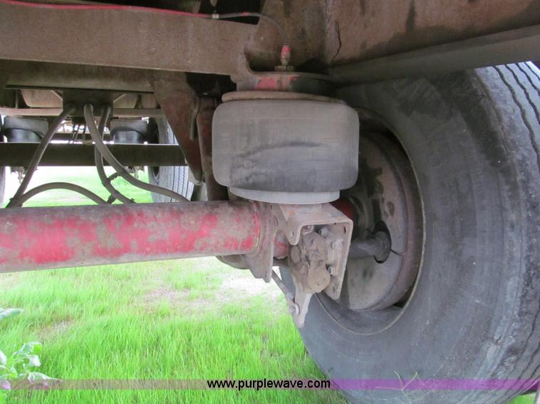 image for item F4577 2000 Wabash 48' flatbed trailer