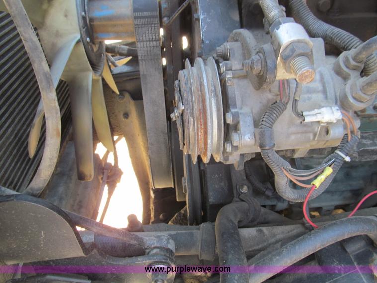 image for item F4605 1997 Ford Louisville 113 semi truck cab and chassis