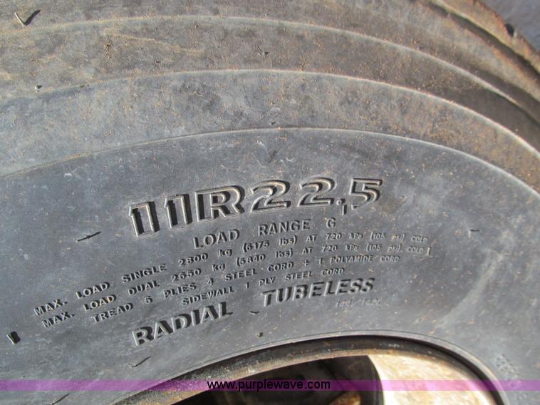 image for item F4605 1997 Ford Louisville 113 semi truck cab and chassis