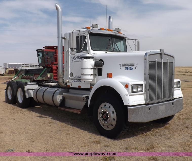image for item F6038 1985 Kenworth W900 semi truck