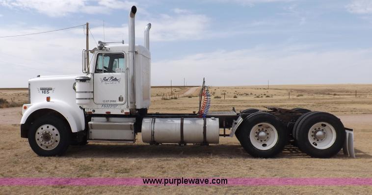 image for item F6038 1985 Kenworth W900 semi truck