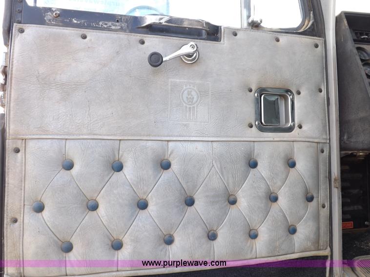 image for item F6038 1985 Kenworth W900 semi truck