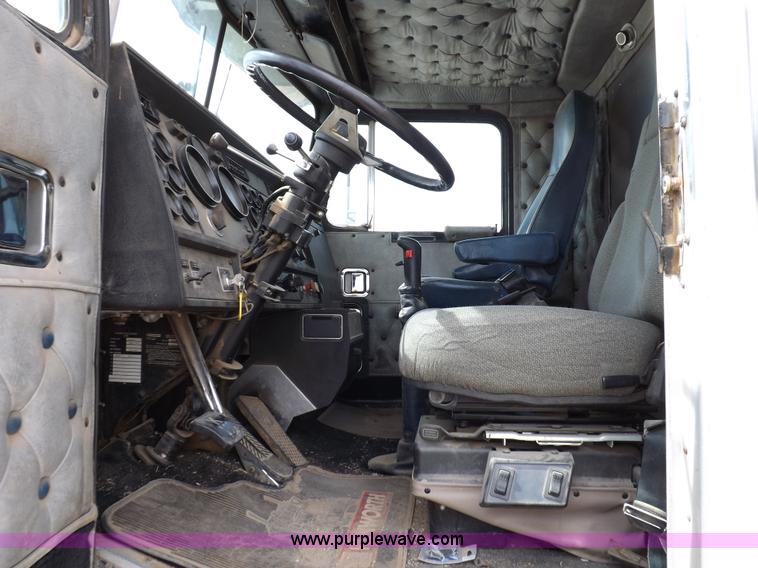 image for item F6038 1985 Kenworth W900 semi truck