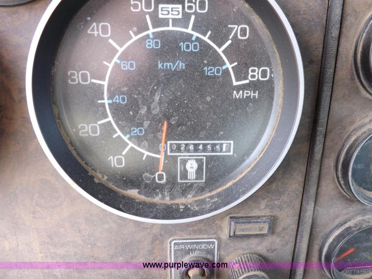image for item F6038 1985 Kenworth W900 semi truck