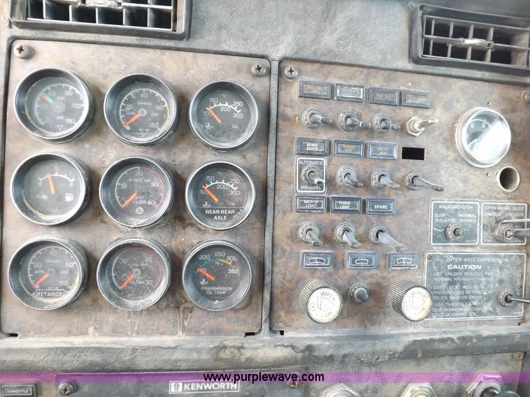 image for item F6038 1985 Kenworth W900 semi truck