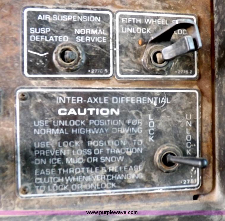 image for item F6038 1985 Kenworth W900 semi truck