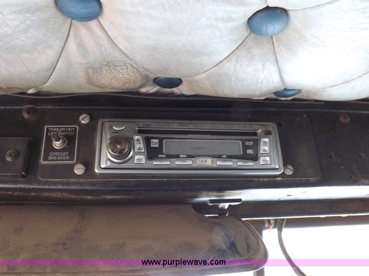 image for item F6038 1985 Kenworth W900 semi truck