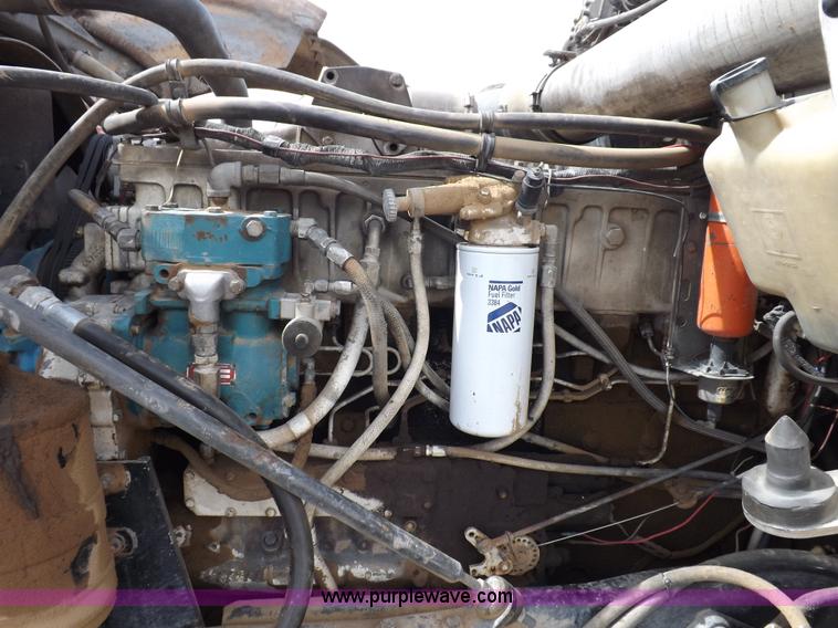 image for item F6038 1985 Kenworth W900 semi truck