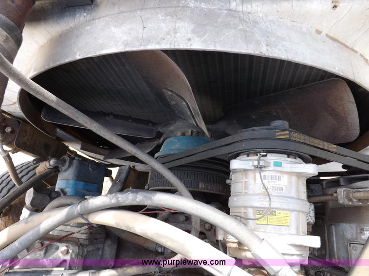 image for item F6038 1985 Kenworth W900 semi truck