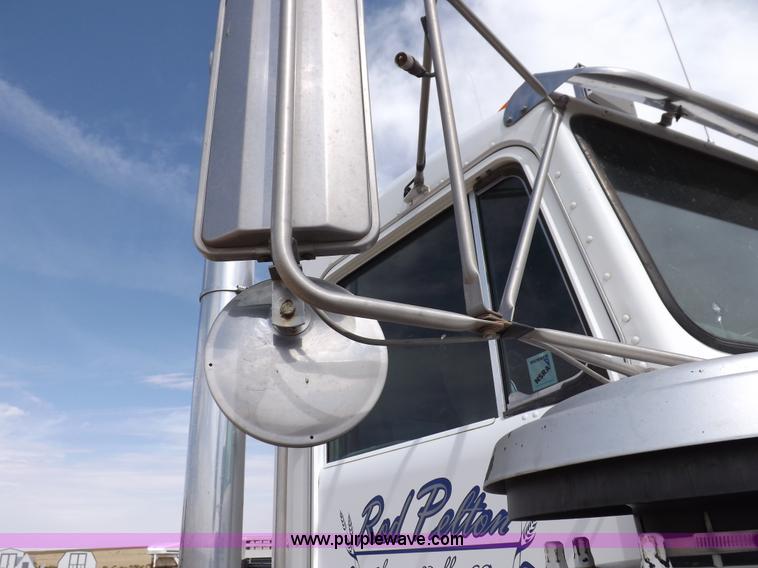 image for item F6038 1985 Kenworth W900 semi truck