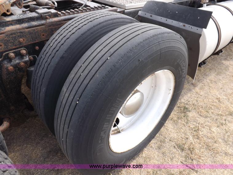 image for item F6038 1985 Kenworth W900 semi truck