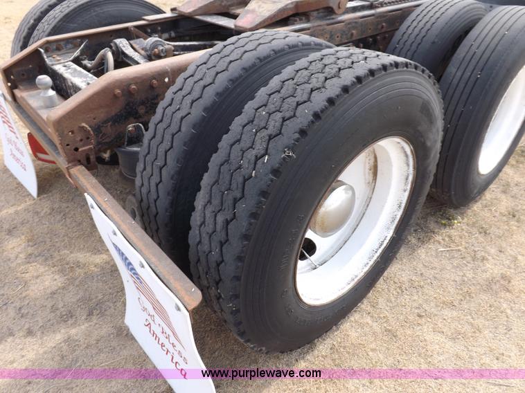 image for item F6038 1985 Kenworth W900 semi truck