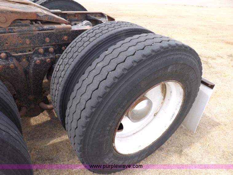 image for item F6038 1985 Kenworth W900 semi truck