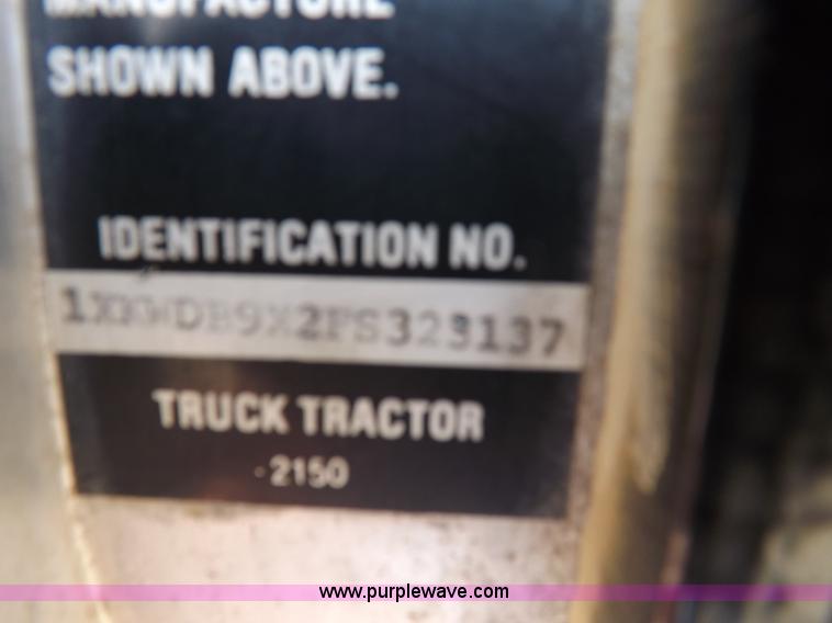 image for item F6038 1985 Kenworth W900 semi truck