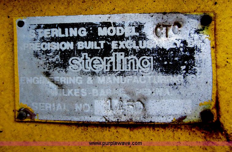 image for item A5618 1975 GMC 6000 drilling truck