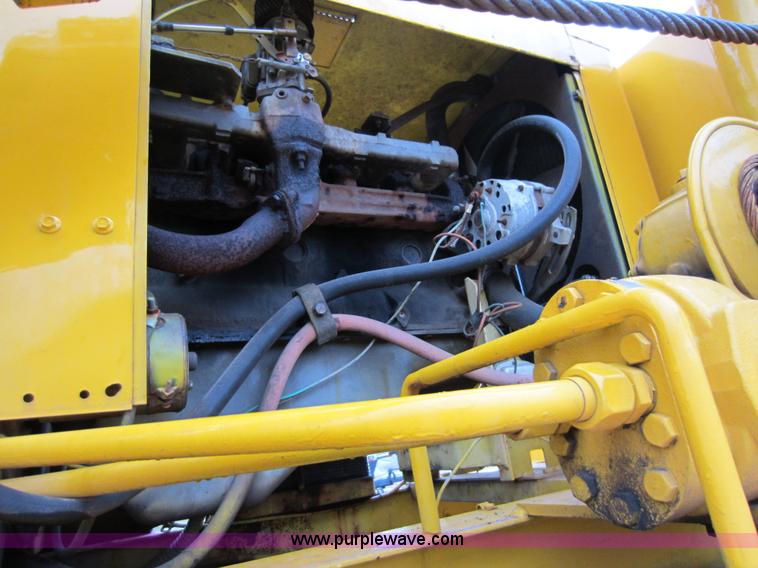 image for item A5618 1975 GMC 6000 drilling truck