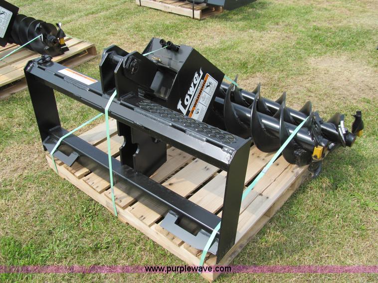 Lowe 750CH hydraulic auger skid steer attachment in Knapp, WI Item