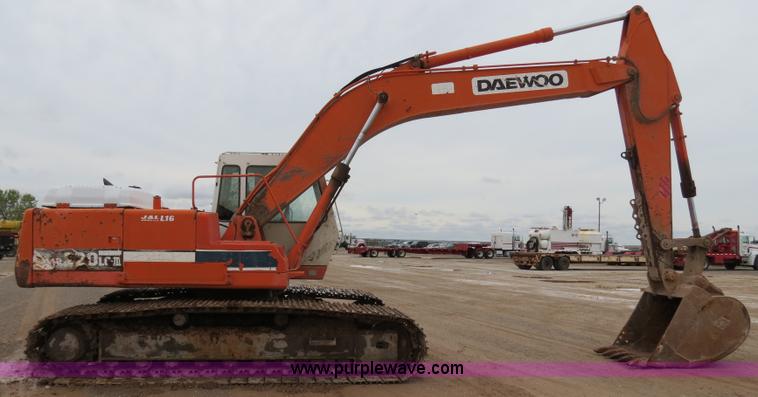 image for item B2489 Daewoo Solar 220LC-III excavator