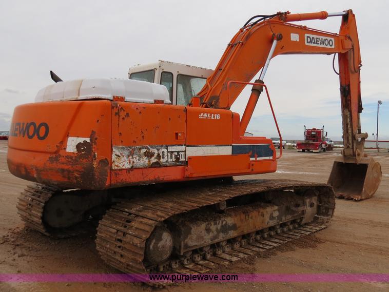 image for item B2489 Daewoo Solar 220LC-III excavator