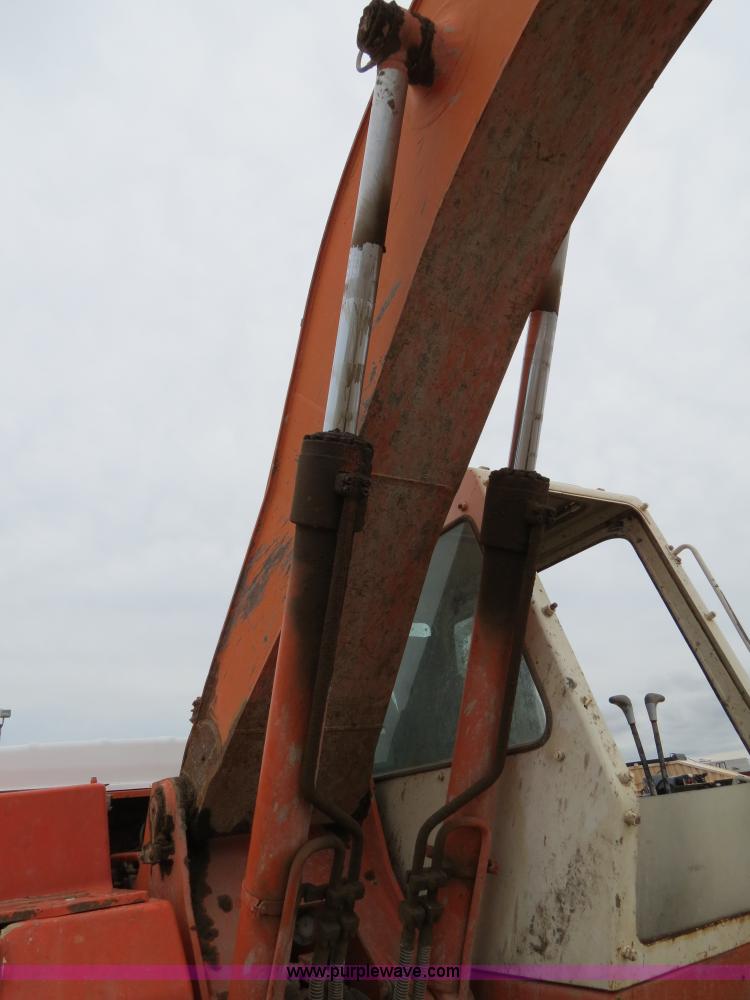 image for item B2489 Daewoo Solar 220LC-III excavator