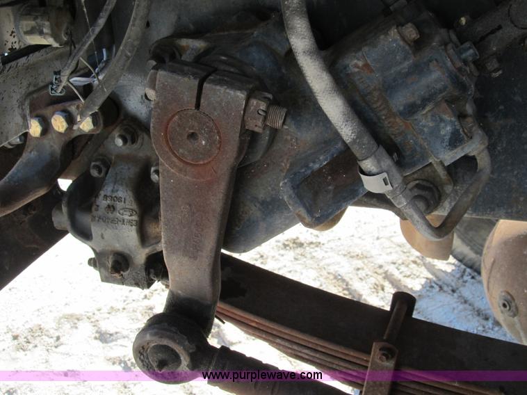 image for item B2796 1989 Ford F800 bucket truck