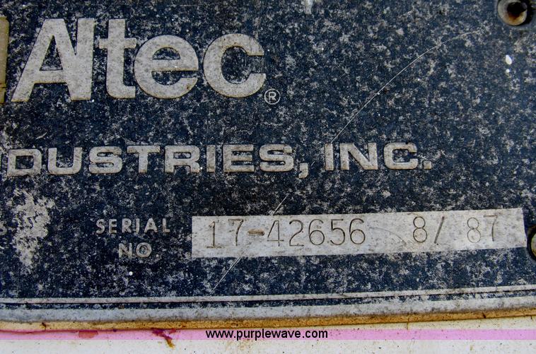 image for item B2796 1989 Ford F800 bucket truck