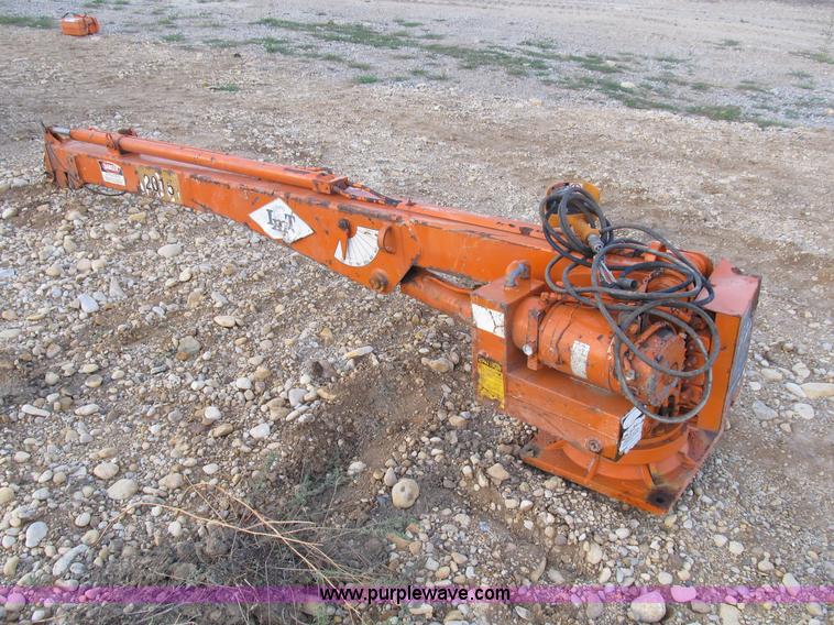 image for item B2819 1988 IMT 2015 truck crane