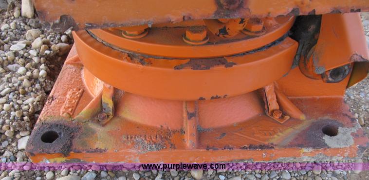 image for item B2819 1988 IMT 2015 truck crane