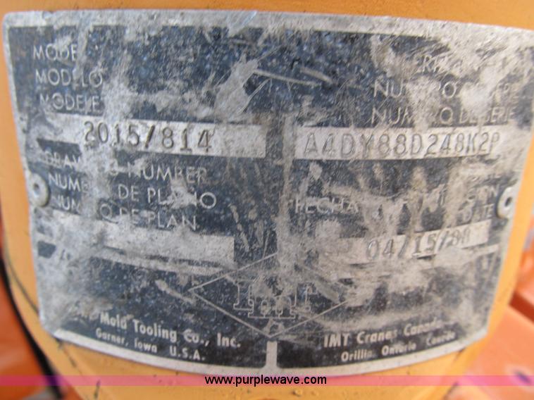 image for item B2819 1988 IMT 2015 truck crane