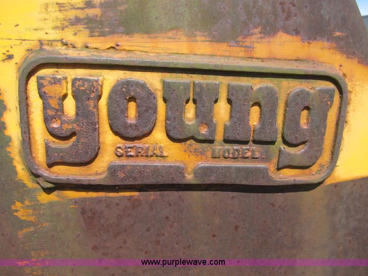 image for item B2887 International Harvester D400 dozer