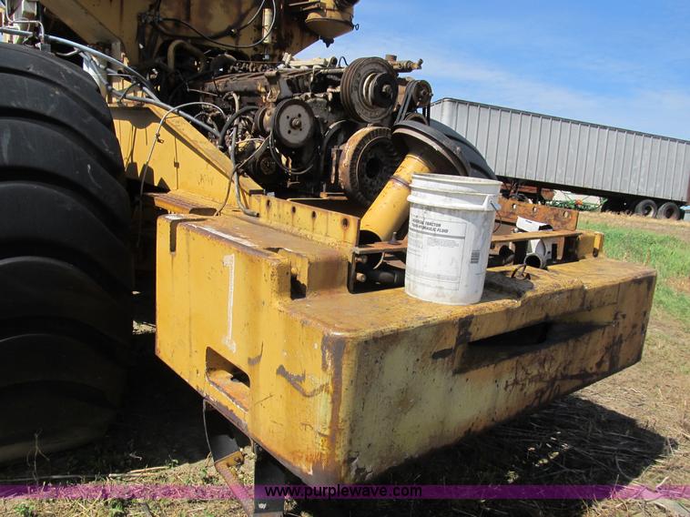 image for item B2887 International Harvester D400 dozer