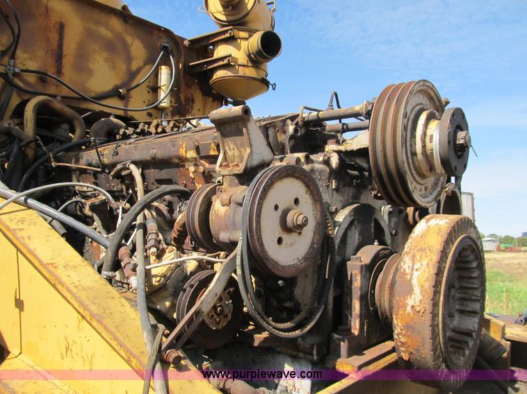 image for item B2887 International Harvester D400 dozer