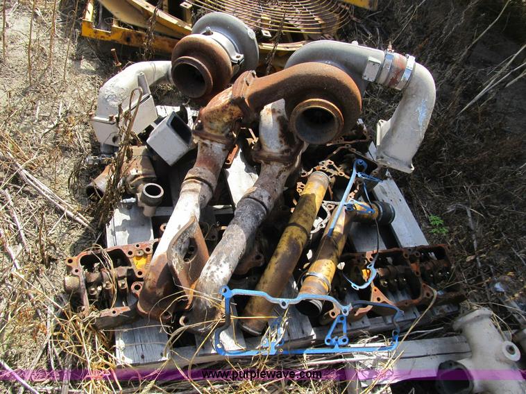 image for item B2887 International Harvester D400 dozer