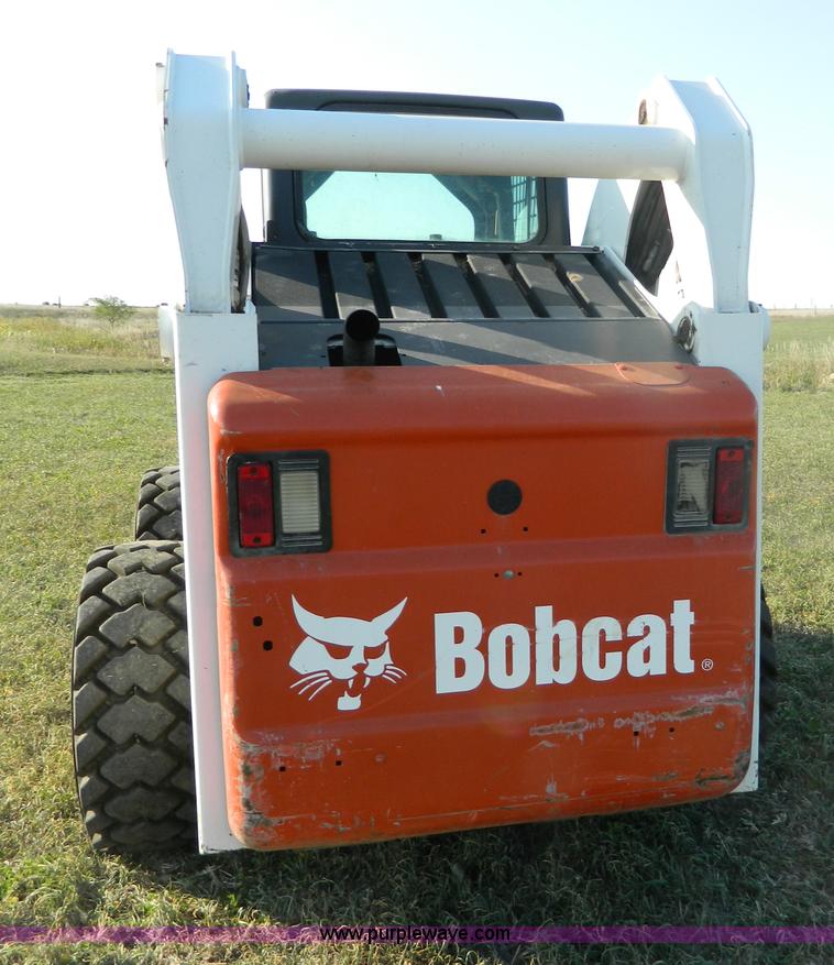 image for item B3903 2002 Bobcat S300 skid steer